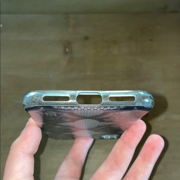 I phone X - Kim Kardashian Case - Picture 3 of 3